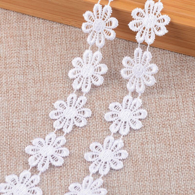 Dây hoa ren thêu trang trí váy áo, phụ kiện handmade 1mét cỡ 40 bông (2,5cm)