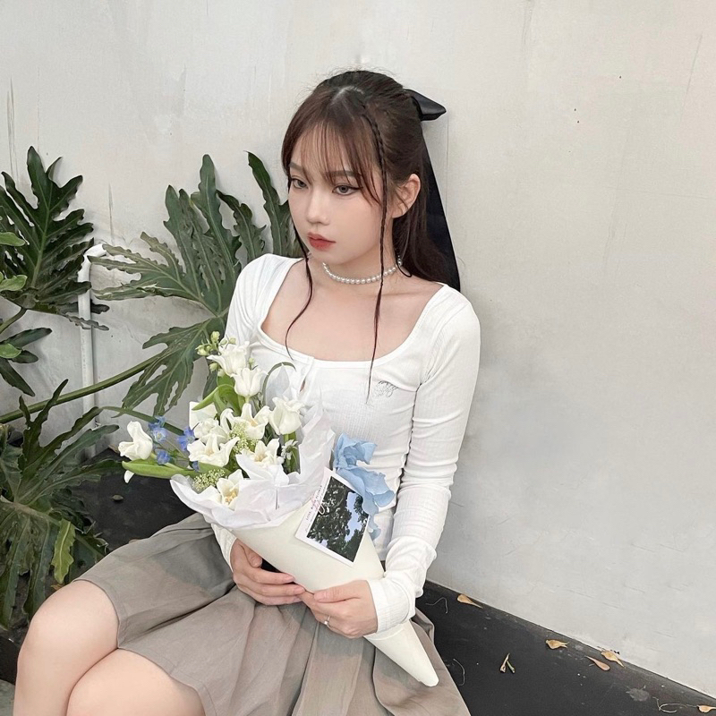 Áo thun croptop tay dài đính cườm OHOH