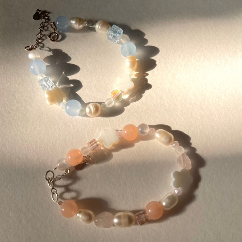 Vòng tay LIEBE màu pastel phối bông hoa dễ thương, nữ tính