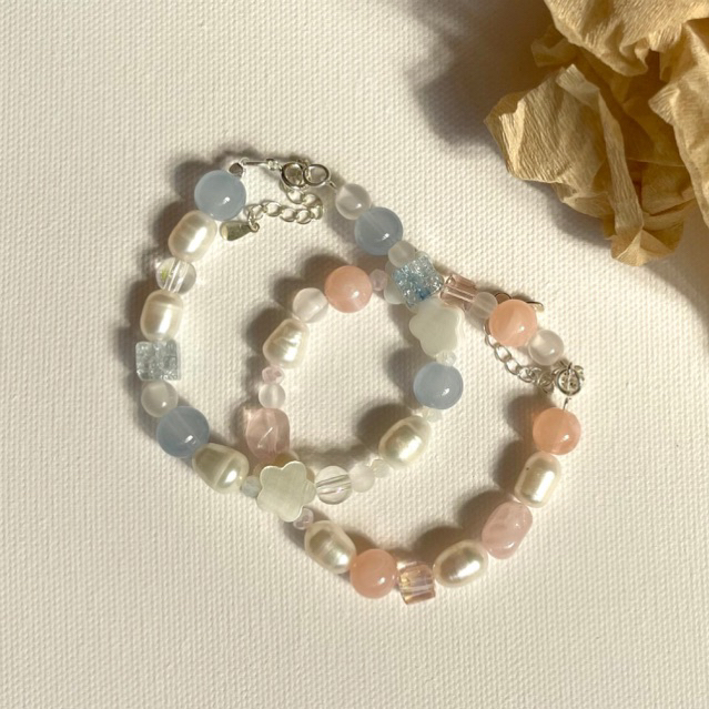 Vòng tay LIEBE màu pastel phối bông hoa dễ thương, nữ tính