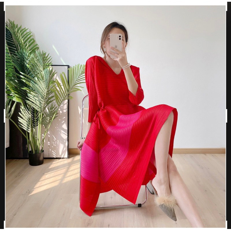 (HÀNG SẴN) Đầm lò xo cao cấp loại 1 có dây rút eo tùy chỉnh, Váy midi tay lỡ cổ V sang trọng freesize đến 80kg