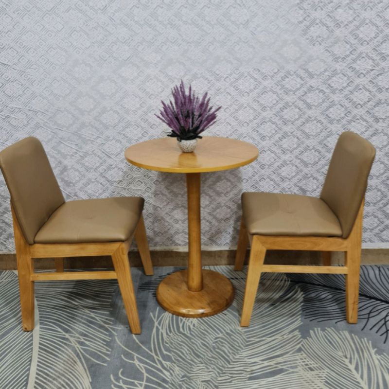 Bàn cafe chân gỗ đế tròn
