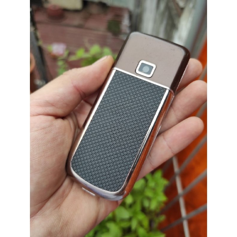 Bộ dán da nokia 8800 PU Cacbon vân nổi mịn