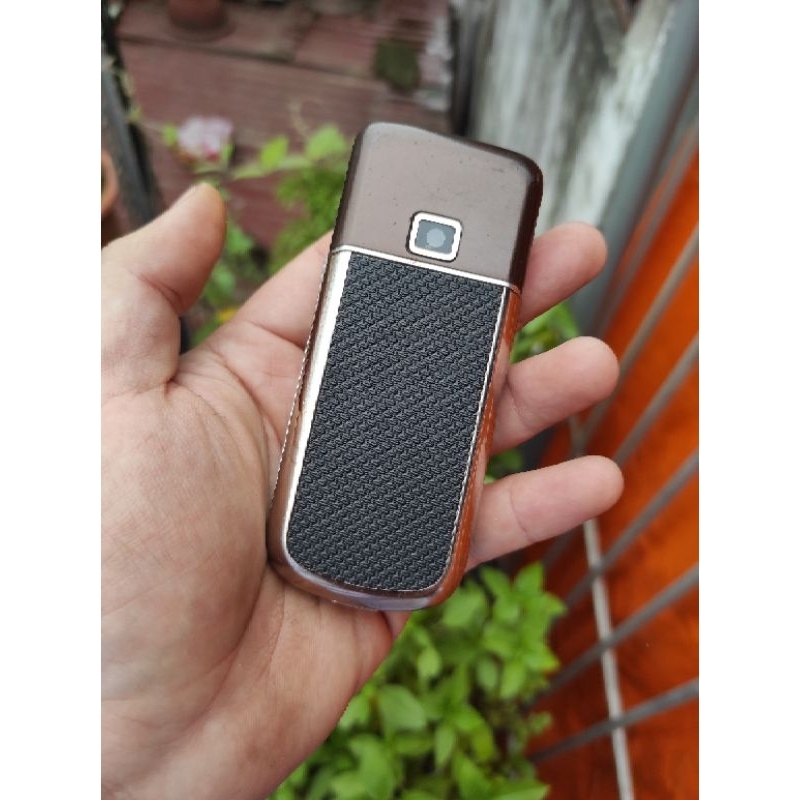 Bộ dán da nokia 8800 PU Cacbon vân nổi mịn