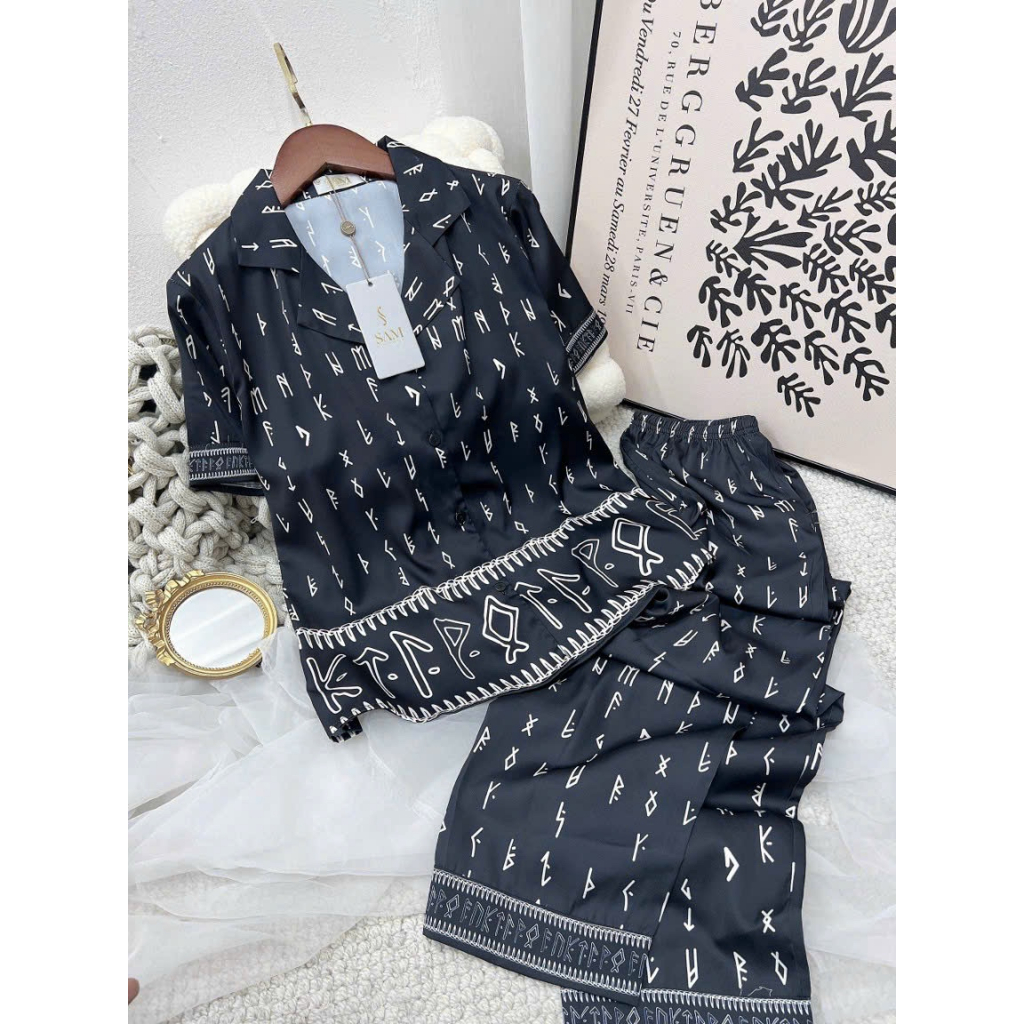 Bộ đồ mặc nhà cao cấp Sam dáng áo cộc quần dài họa tiết chữ ai câp độc đáo, gam màu trẻ trung, chất liệu lụa Luxury
