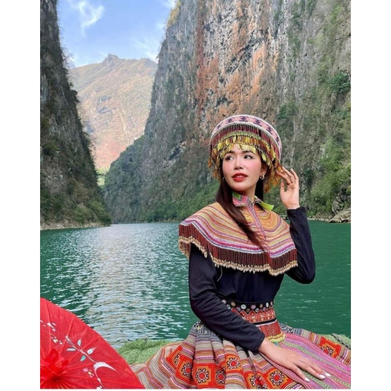 Trang phục hmong - ảnh khách mặc - Trang phục họa tiết dân tộc