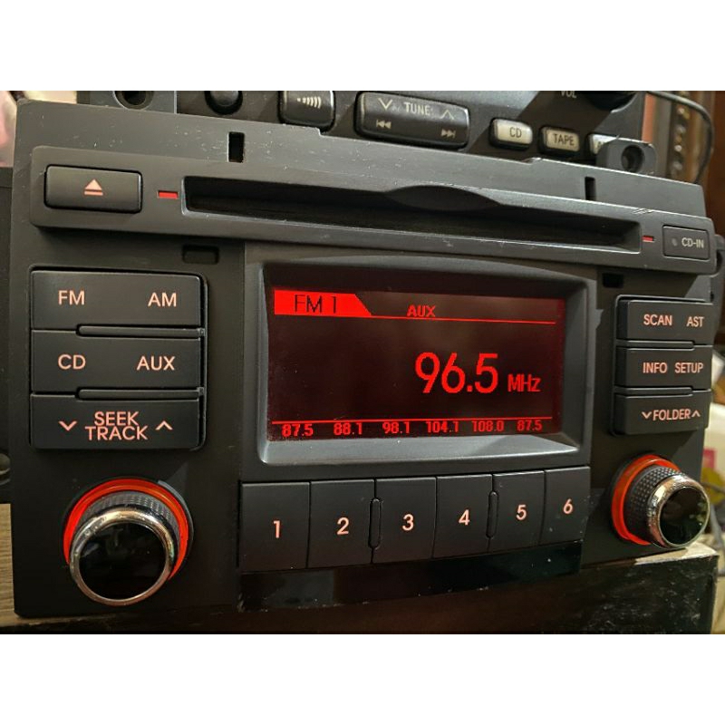 Đầu phát nhạc xe kia forte radio 1 disk AUX/USB.