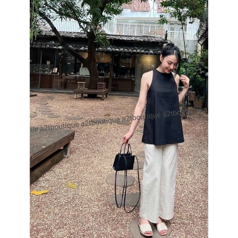 Set yếm nút bọc sát nách xẻ lưng quần suông hack dáng