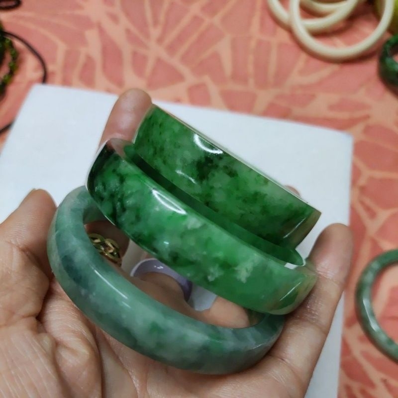 Vòng c.a.m th.a.ch xanh lí tuýp a