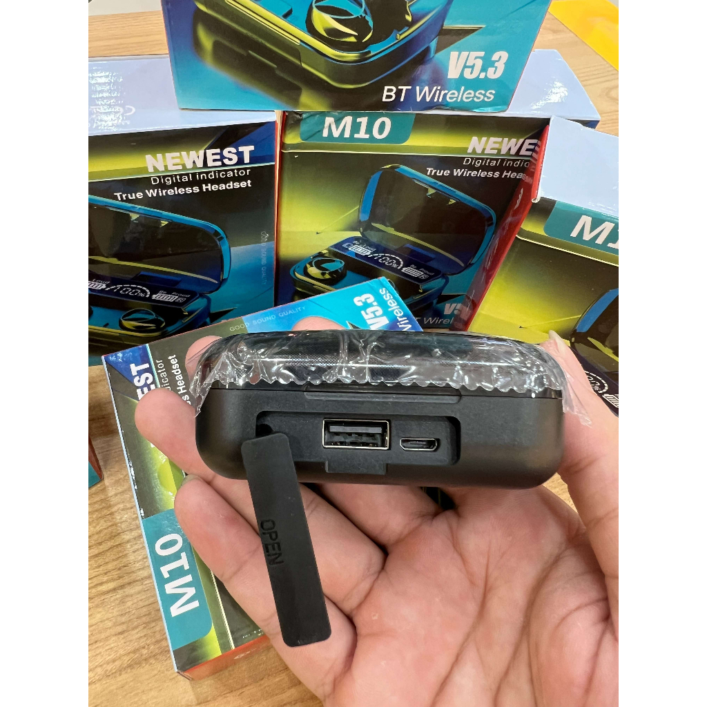 Tai nghe M10 kiêm sạc dự phòng, bluetooth không dây phiên bản pro nâng cấp pin trâu 3000mah, nút cảm ứng, màn hình led