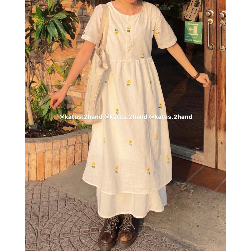 Váy Babydoll hoa cúc chất đũi thô xước/ Đầm váy dáng dài thêu hoa đũi xước thắt eo ullzang