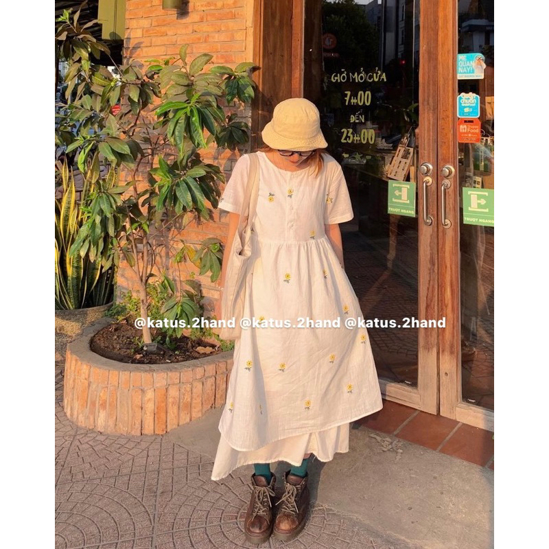 Váy Babydoll hoa cúc chất đũi thô xước/ Đầm váy dáng dài thêu hoa đũi xước thắt eo ullzang