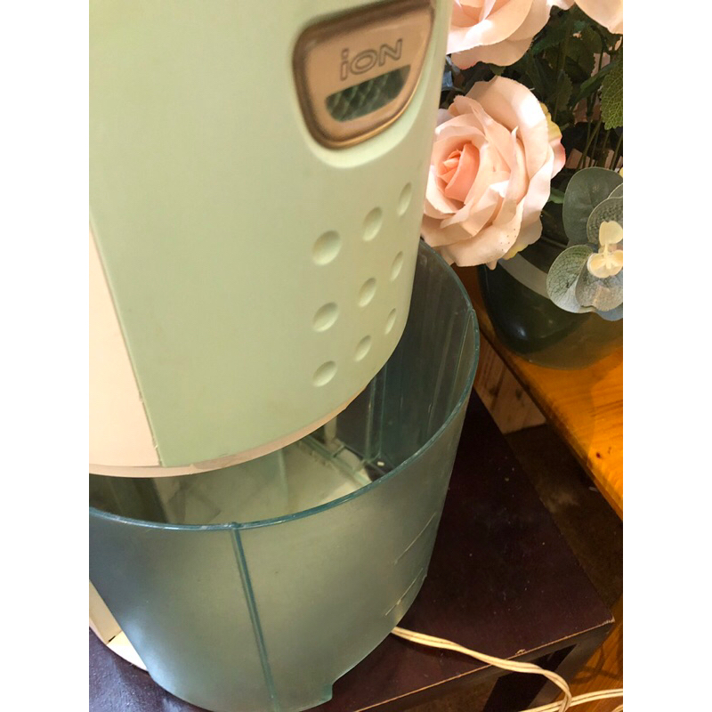 Hút Ảm nhật bãi  đã lắp đổi nguồn lên 220v dòng hút bloc. máy nhỏ bình nước to.