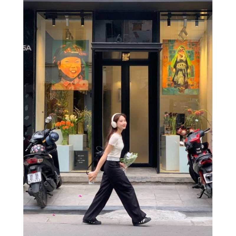 Áo Liti Floral Top hoa nhí thêu