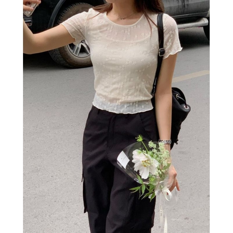 Áo Liti Floral Top hoa nhí thêu