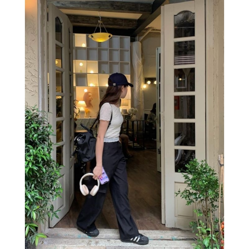 Áo Liti Floral Top hoa nhí thêu