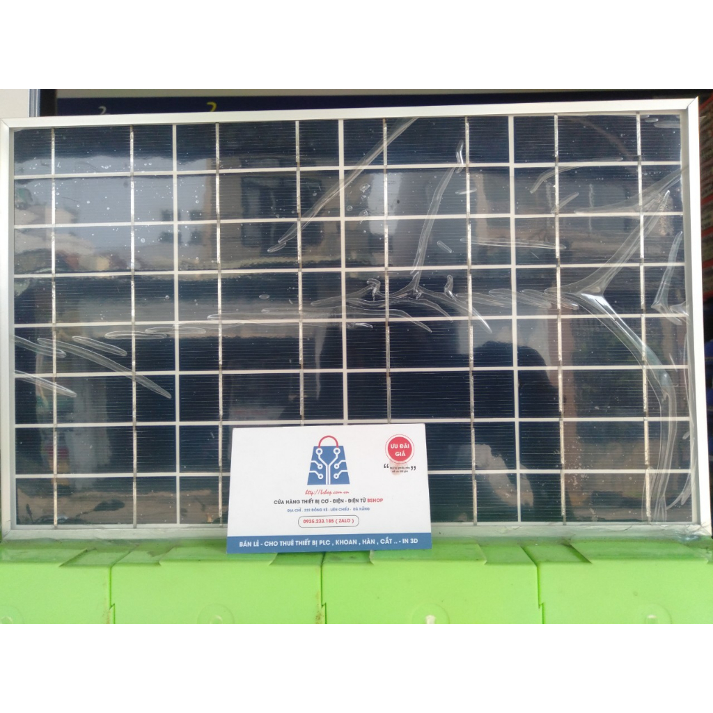 Tấm Pin Năng Lượng Mặt Trời 30W D C 12V/18V Chống Nước Kèm Kẹp Cá Sấu/ IP65