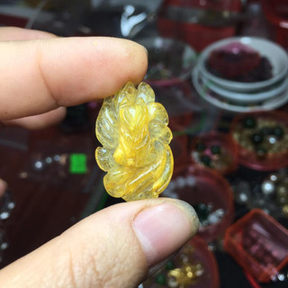 Hồ ly chúa tóc vàng mệnh Thổ-mệnh kim