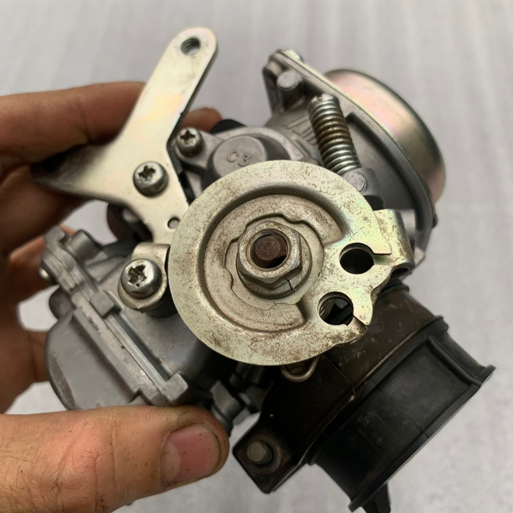 Chế luvias 125 yamaha / bình xăng con Luvias combo cổ caosu chính hãng mới 98%