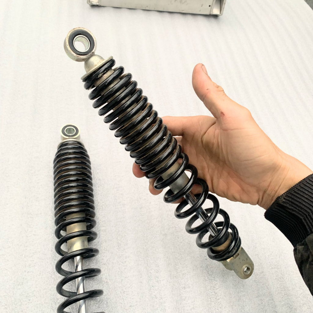 Thụt sau NOUVO 5 sx /GIảm xóc sau  YAMAHA novo5 sxchính hãng mới 97%