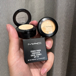 Kem Che Khuyết Điểm MAC Studio Finish Spf35
