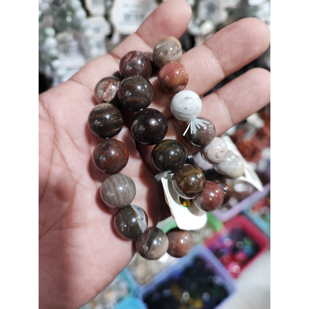 Vòng tay gỗ hóa thạch