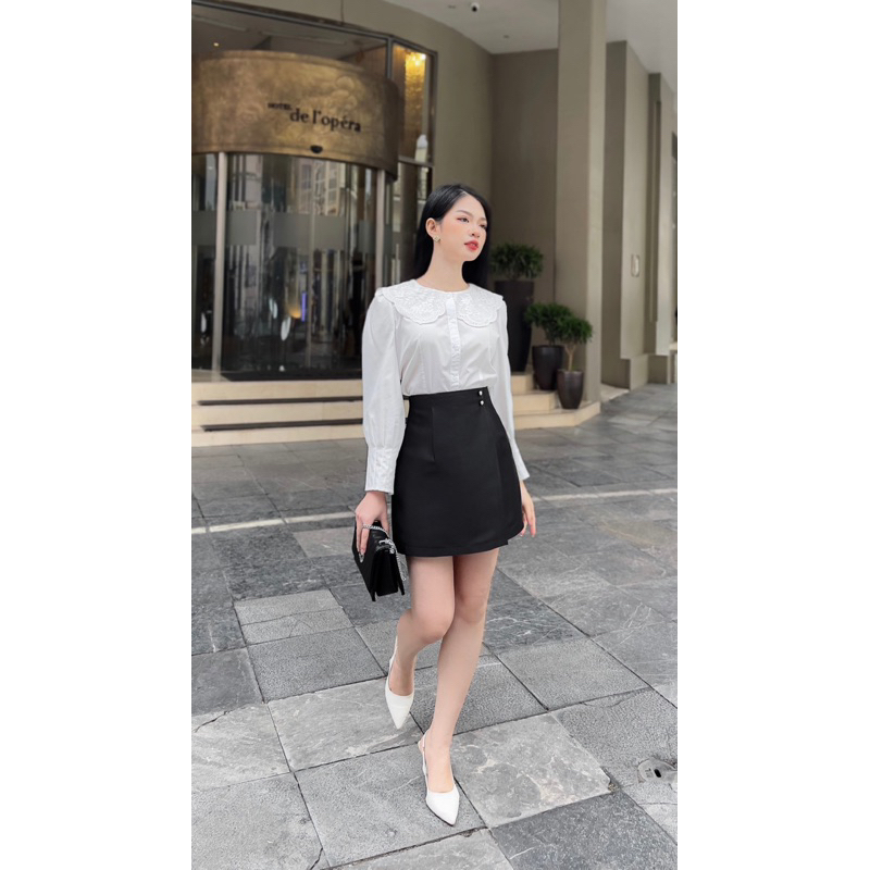 Áo croptop thêu cổ tinh tế