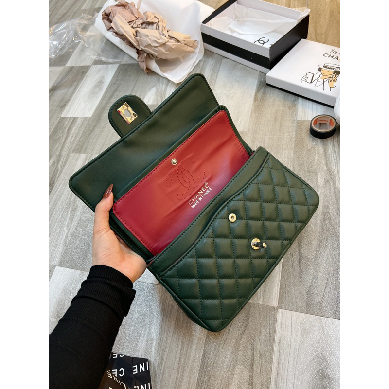 Classic fullbox size 20-25 da trơn