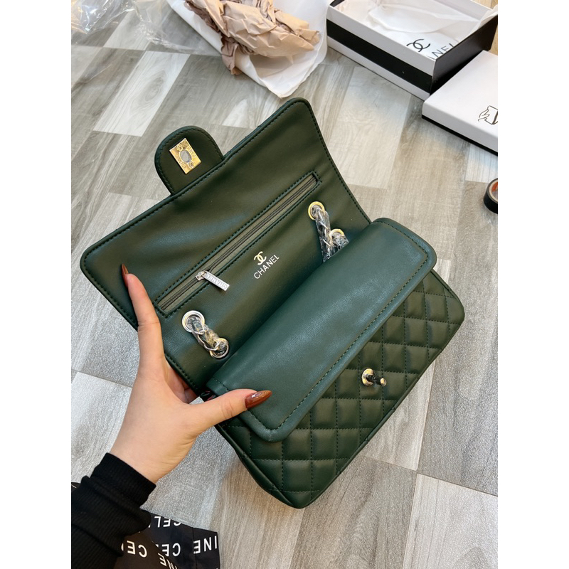 Classic fullbox size 20-25 da trơn