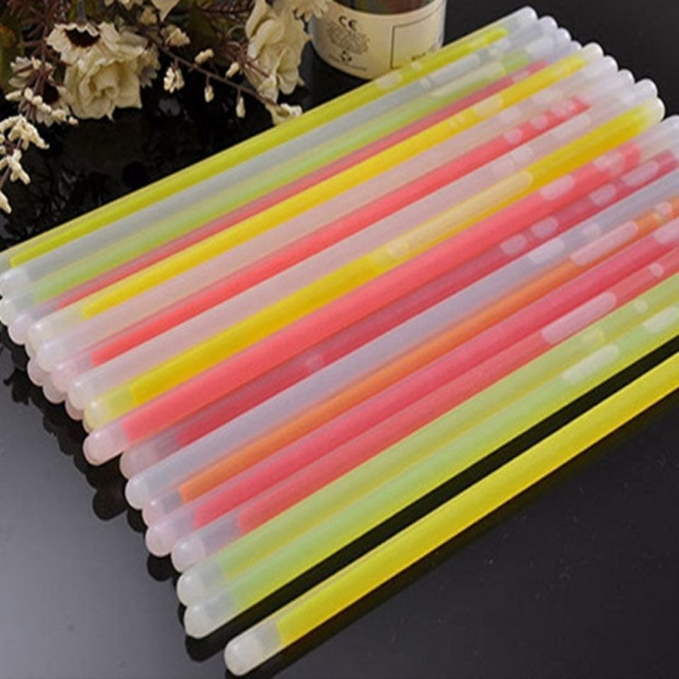 Que phát sáng dạ quang dùng một lần Glow Stick - Light Stick 14 inch 1.5x35cm màu sắc lựa chọn ngẫu nhiên