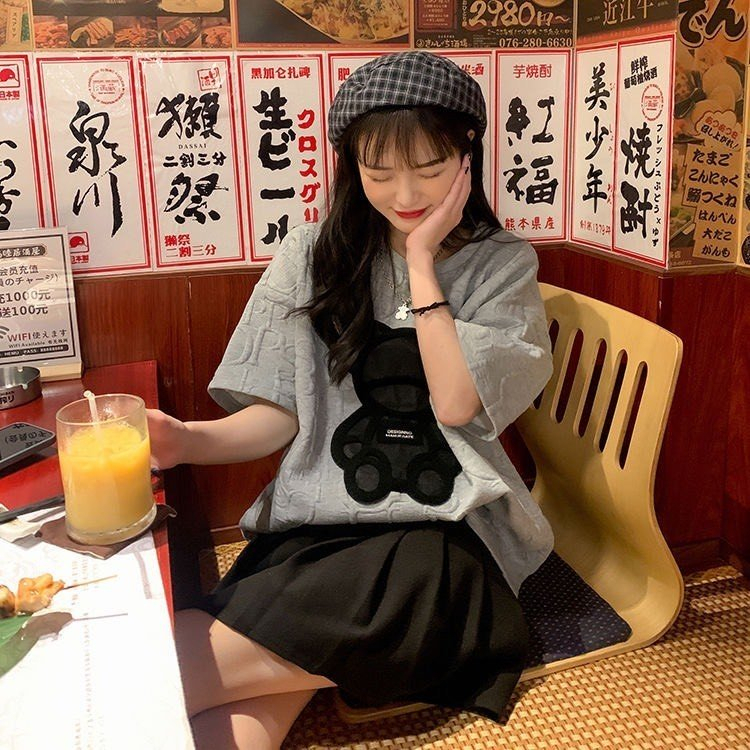 Áo thun Nữ vải cotton xốp vân nổi thêu gấu đẽ thương | BigBuy360 - bigbuy360.vn