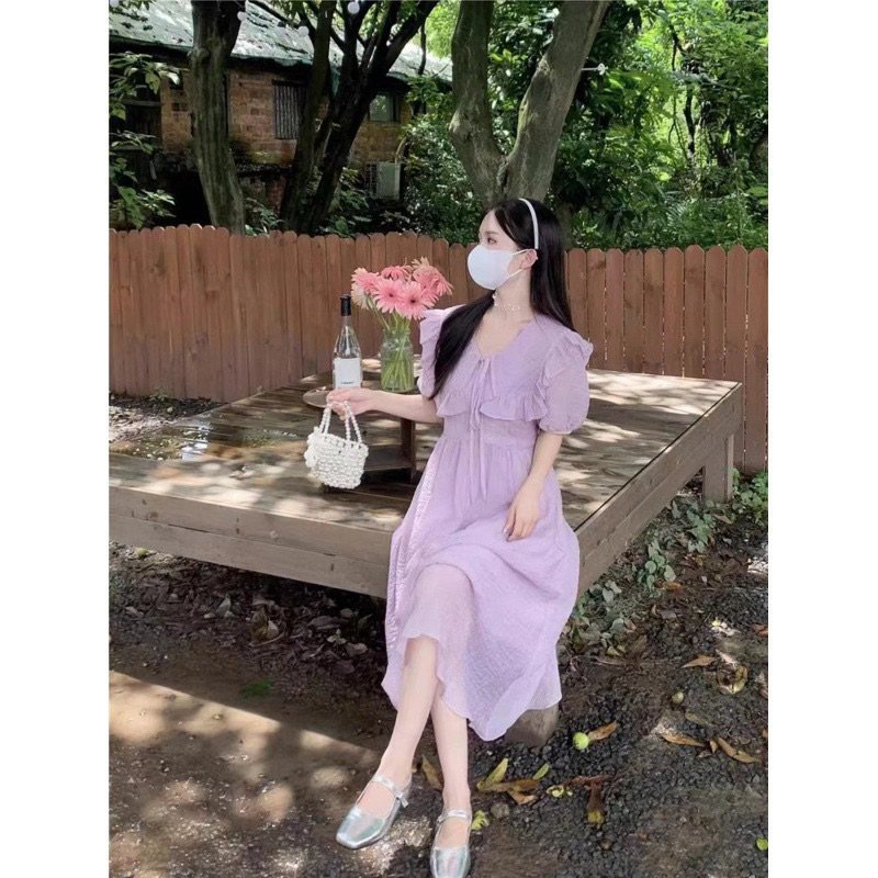 Đầm Cổ Bèo Phối Nút Ngọc Chất Tơ Nhăn Hai Lớp