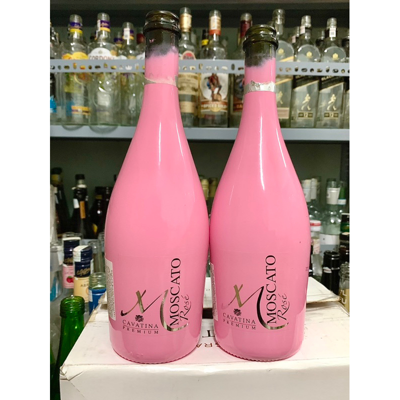Vỏ chai rượu vang Moscato Rosé kèm nút bần