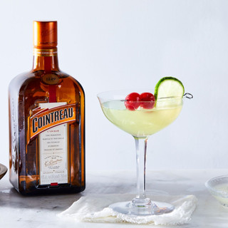 Rượu Liqueur Cointreau 40% 1x0.7L