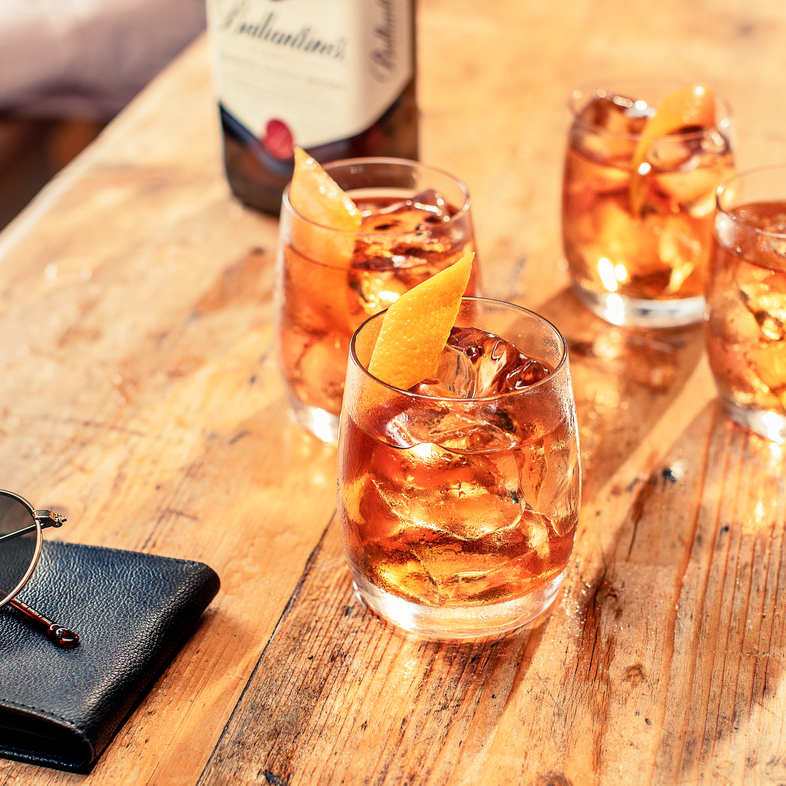 Combo 2 chai whisky Ballantines Finest 350ml + Ballantines Finest 200ml Giá Tốt