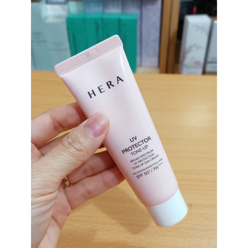 Kem chống nắng Hera Tone Up