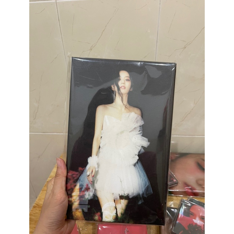 ALBUM JISOO NGUYÊN SEAL KHÔNG POB K POSTER
