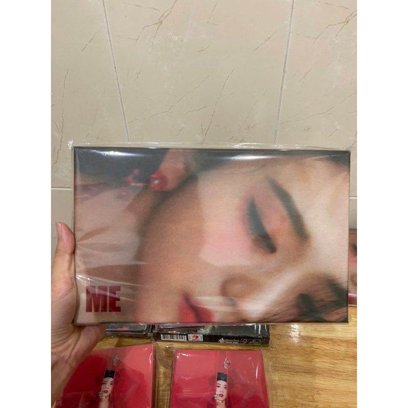 ALBUM JISOO NGUYÊN SEAL KHÔNG POB K POSTER