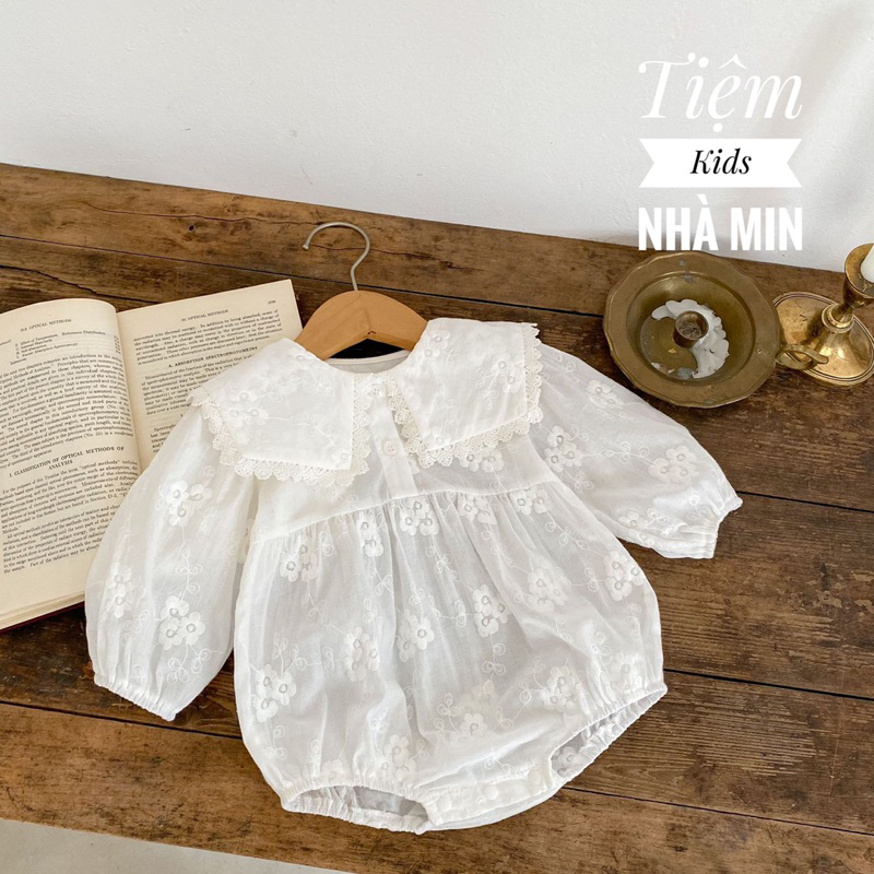 Romper || Bộ đồ liền thân/body bé gái màu trắng cổ thuỷ thủ tay dài