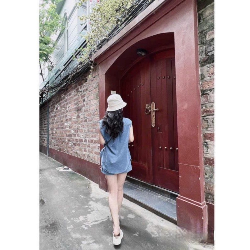 Set jean siu xuynh các pà ơi. áo jean ba lỗ thoáng mát kết hợp quần short jean chất như nước cất.Form