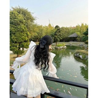 ĐẦM VOAN ĐỎ VIỀN BÈO TAY LOE