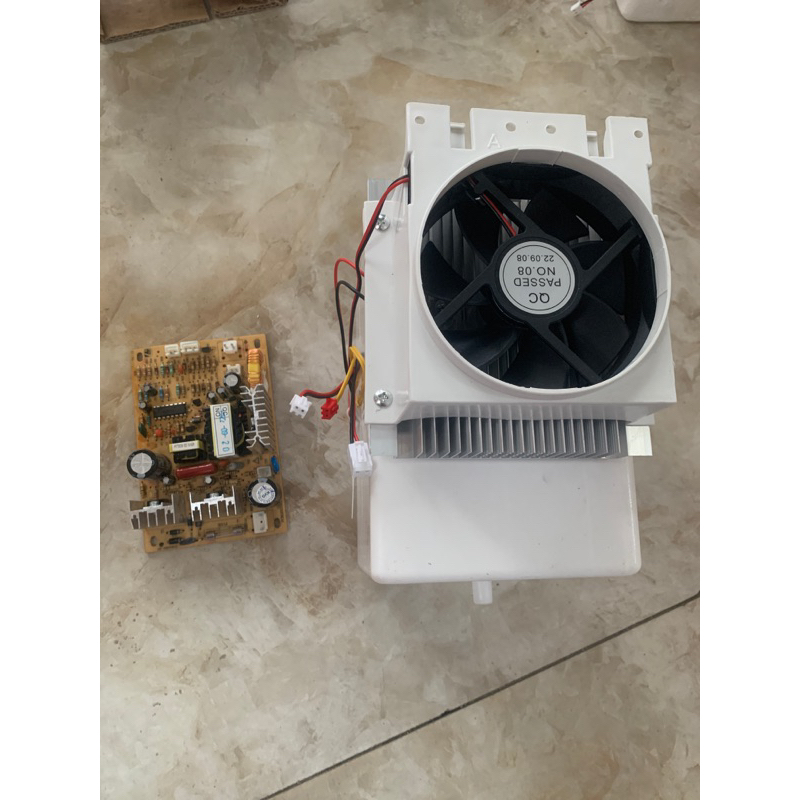 Bầu lạnh và mạch cây nước kangaroo và sunhao