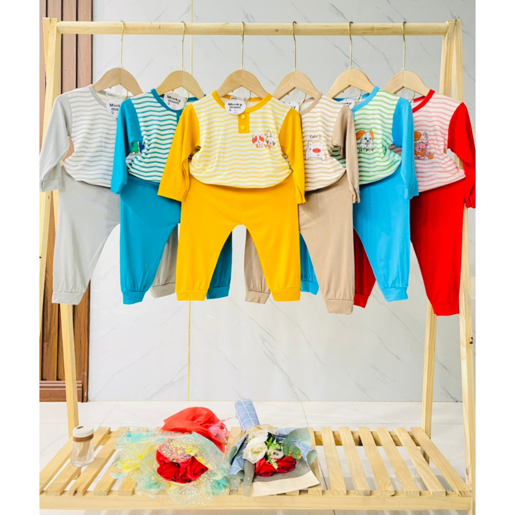 Bộ Dài Tay MinKy Mom Áo Kẻ Cúc Cổ In Ngực Tay Giáp Lăng Quần Trơn Thun Lạnh Cho Bé