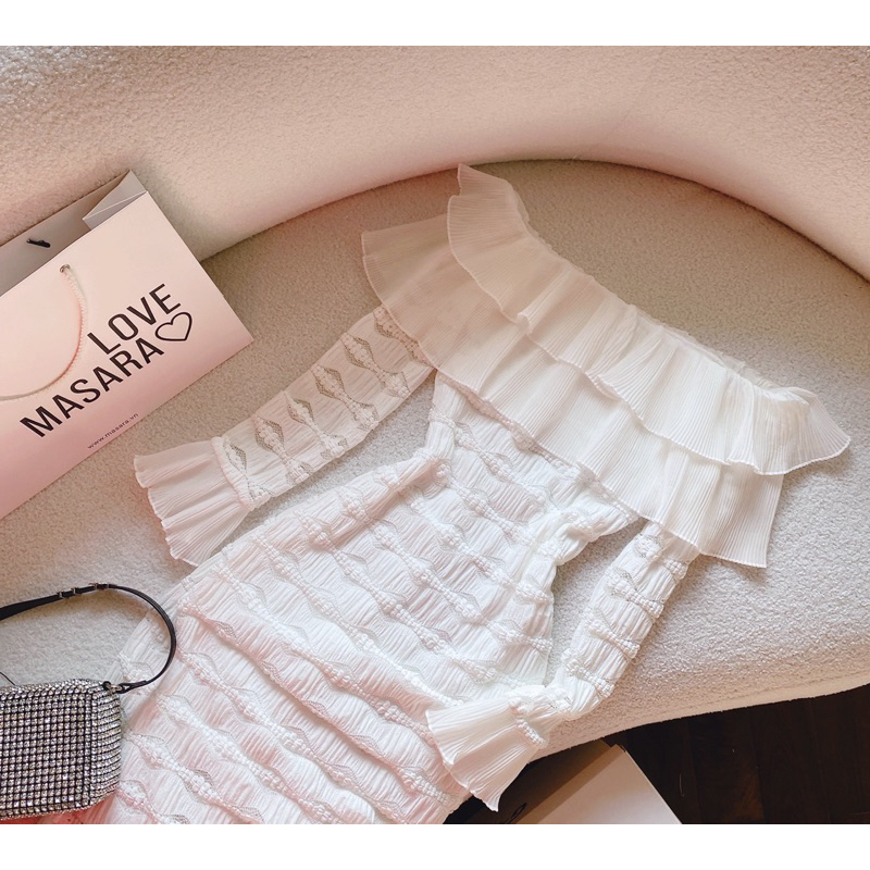 Đầm body midi ren trễ vai màu trắng/đen NÀNG CLOSET