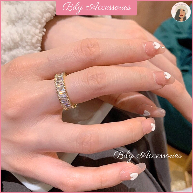 Nhẫn đính full đá vuông Zircon dạng hở vừa mọi size tay lấp lánh đi tiệc cực sang trọng