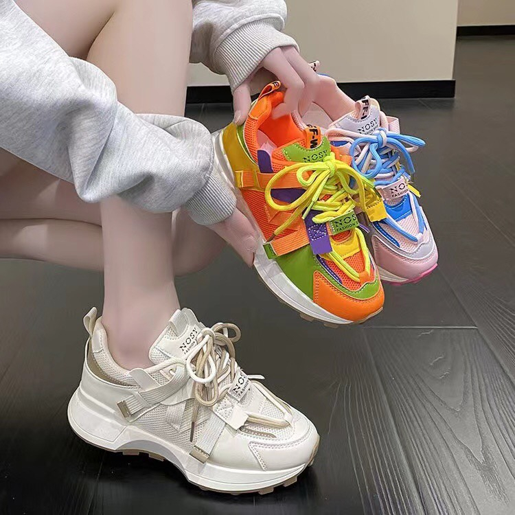 Giày thể thao nữ đế cao su non đúc nguyên phom