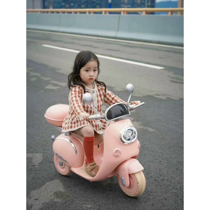 Xe vespa điện đôi cho bé, xe chòi chân cho bé, xe vespa cho bé có đèn, có nhạc Missa kids