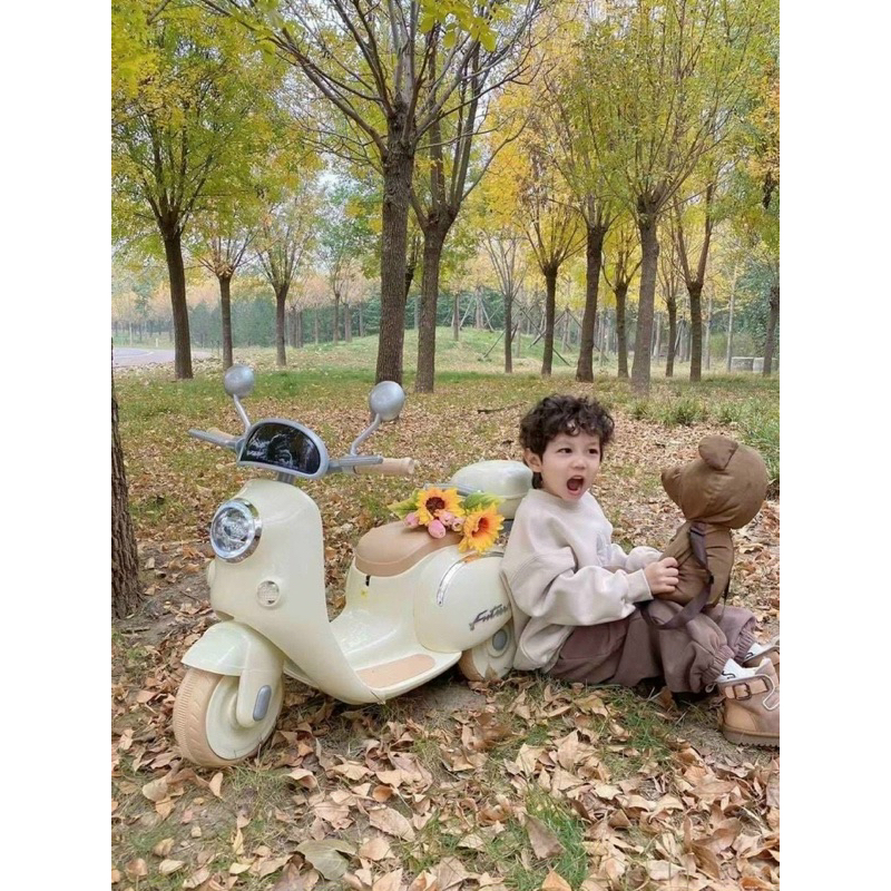 Xe vespa điện đôi cho bé, xe chòi chân cho bé, xe vespa cho bé có đèn, có nhạc Missa kids