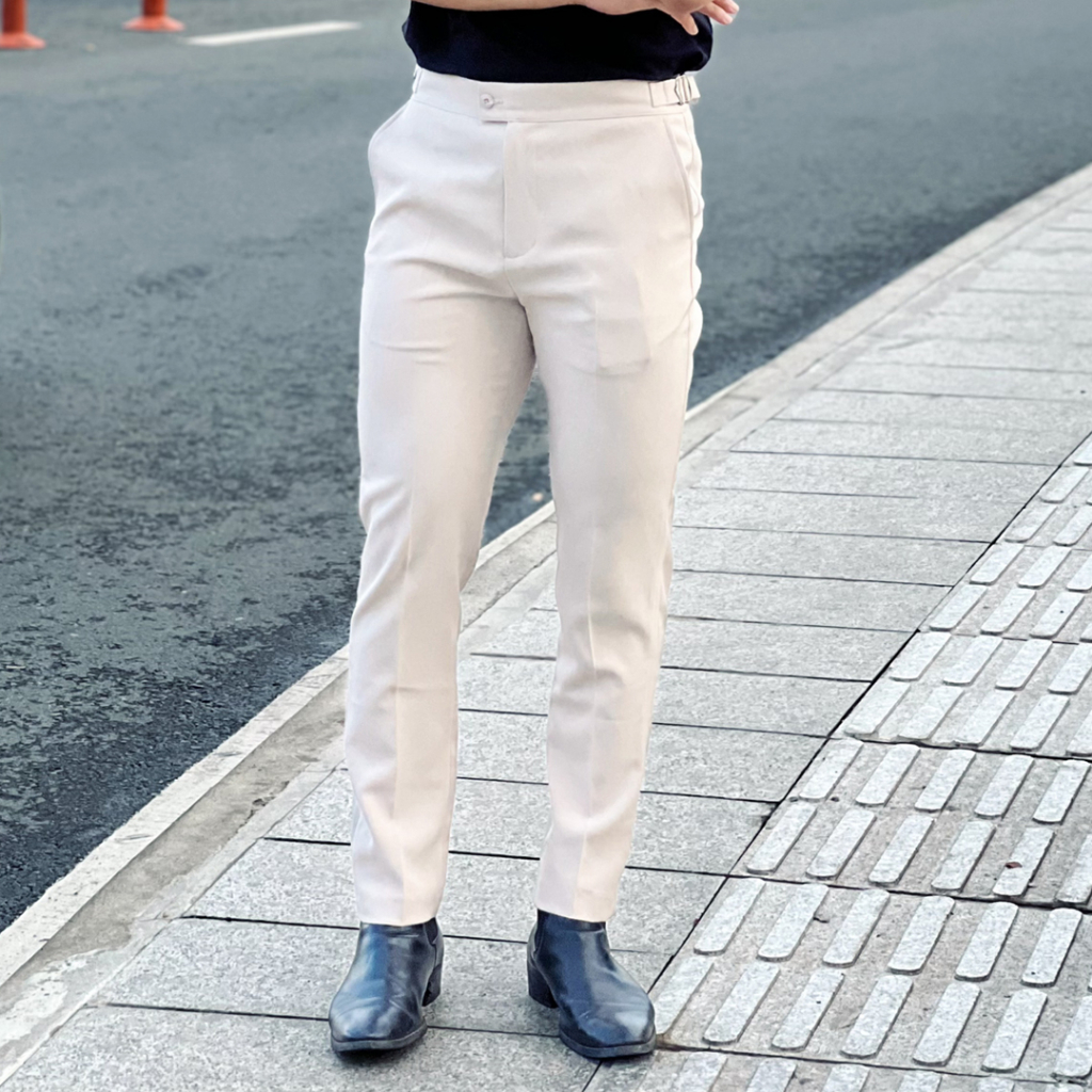 QT014-2 Quần Tây Khaki Nam DOCAS Vải Cotton Màu Kem Phom Slim Crop