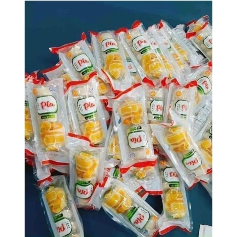 Bánh pía sầu riêng